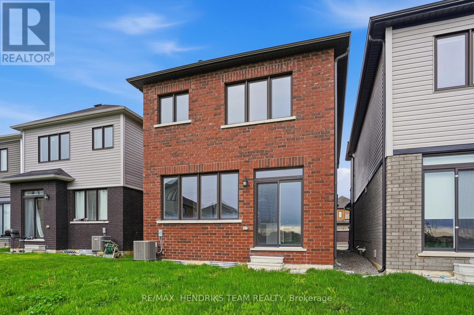 400 BARKER PARKWAY - 26