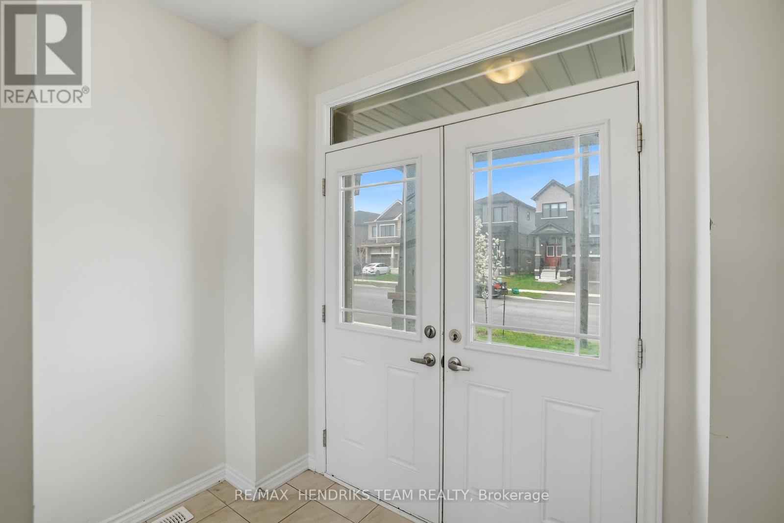 400 BARKER PARKWAY - Image 3