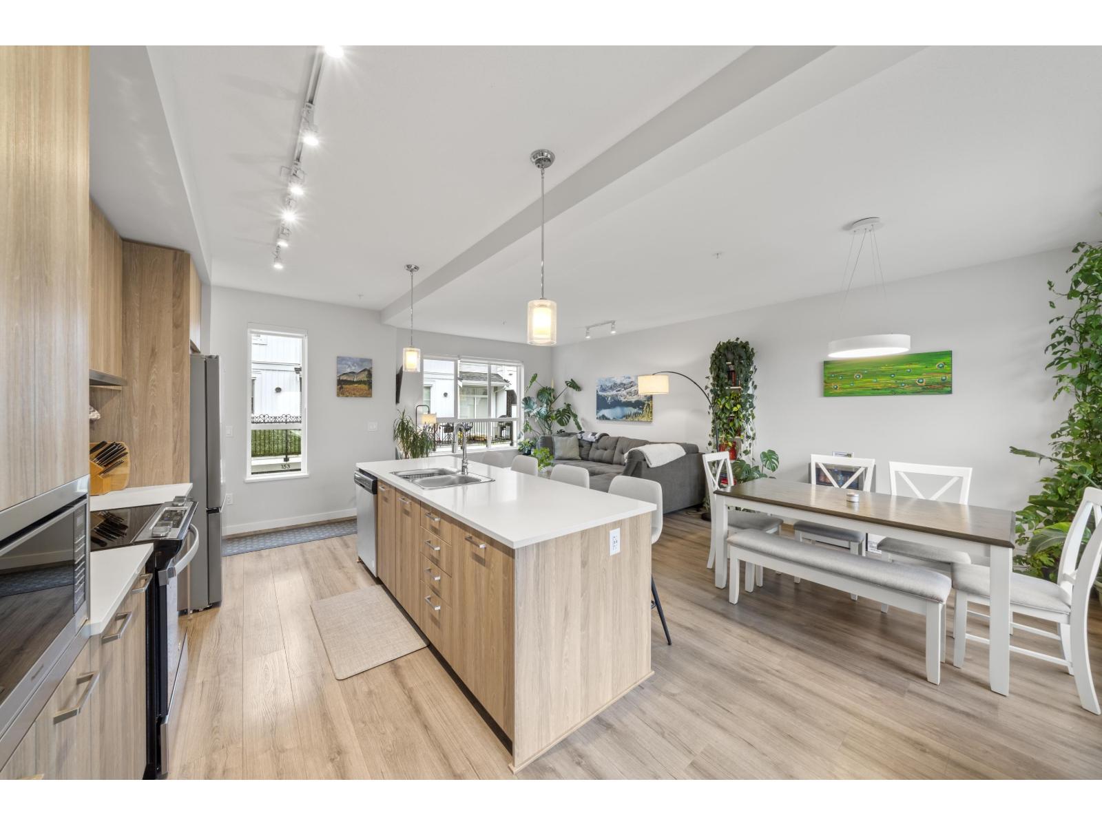 44 8335 NELSON STREET, Mission