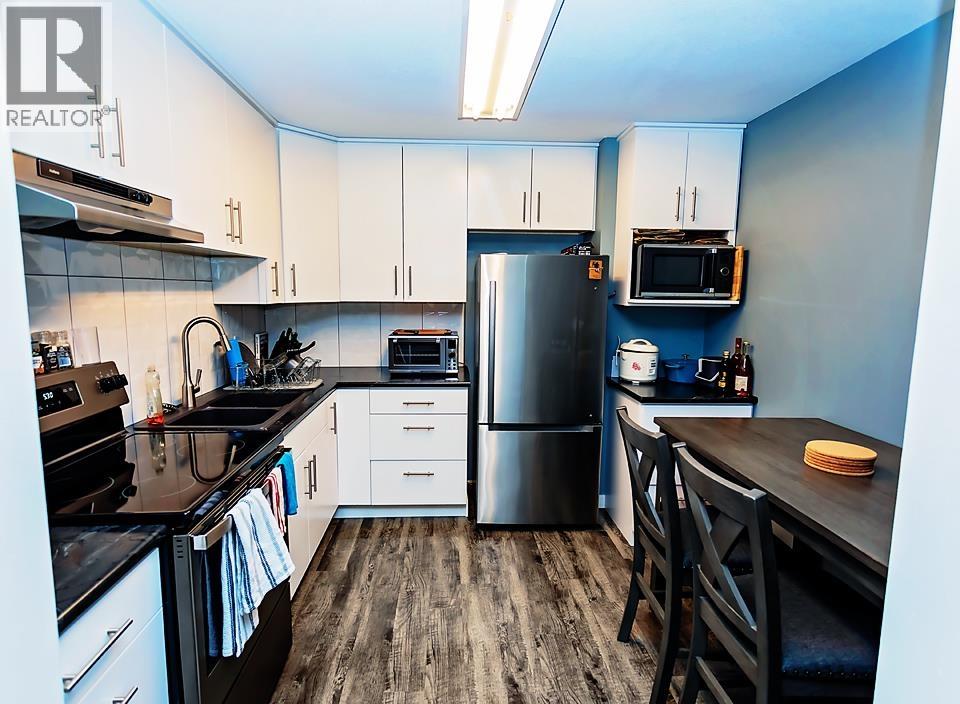 4820 LAZELLE AVENUE, Terrace