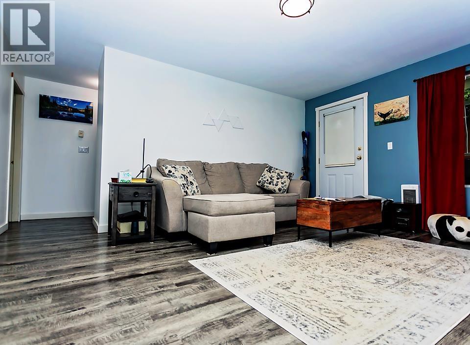 4820 LAZELLE AVENUE, Terrace