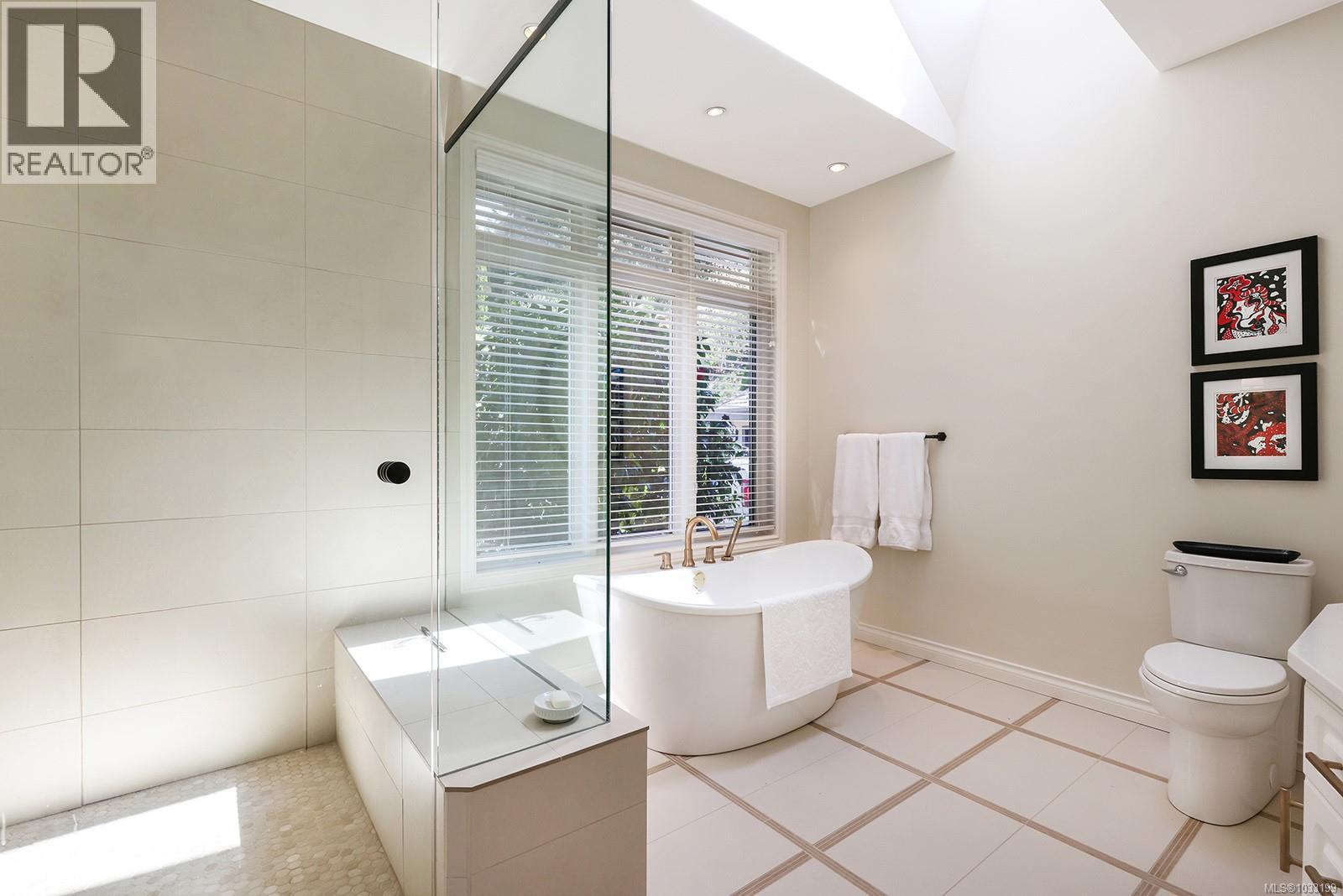 8396 Bloedel Dr, Port Alberni