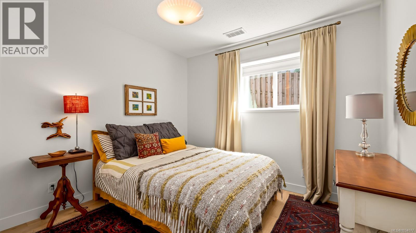 231 Stafford Ave - 36