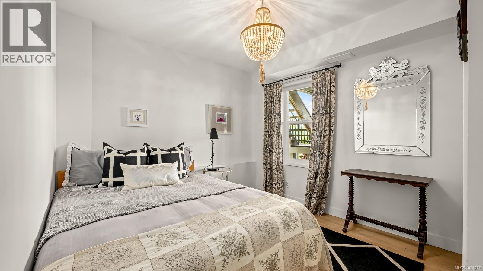 231 Stafford Ave - 37