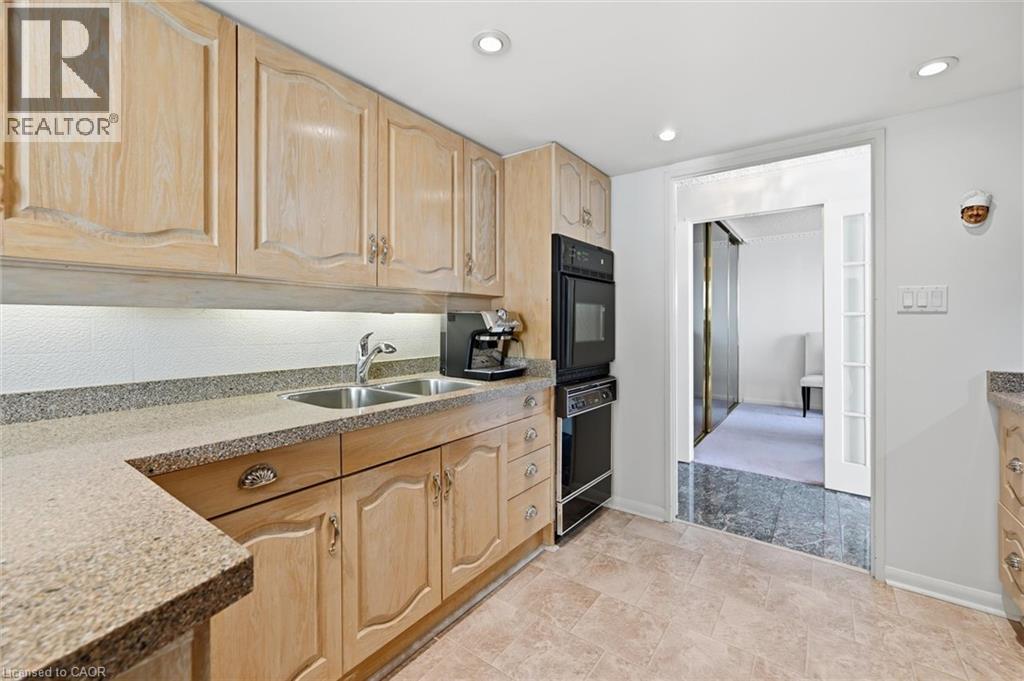 2170 MARINE Drive Unit# 1808, Oakville, Ontario, L6L5V1 — Photo 21
