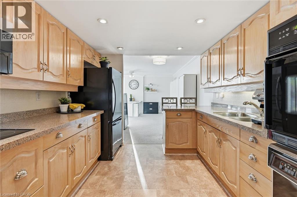 2170 MARINE Drive Unit# 1808, Oakville, Ontario, L6L5V1 — Photo 22