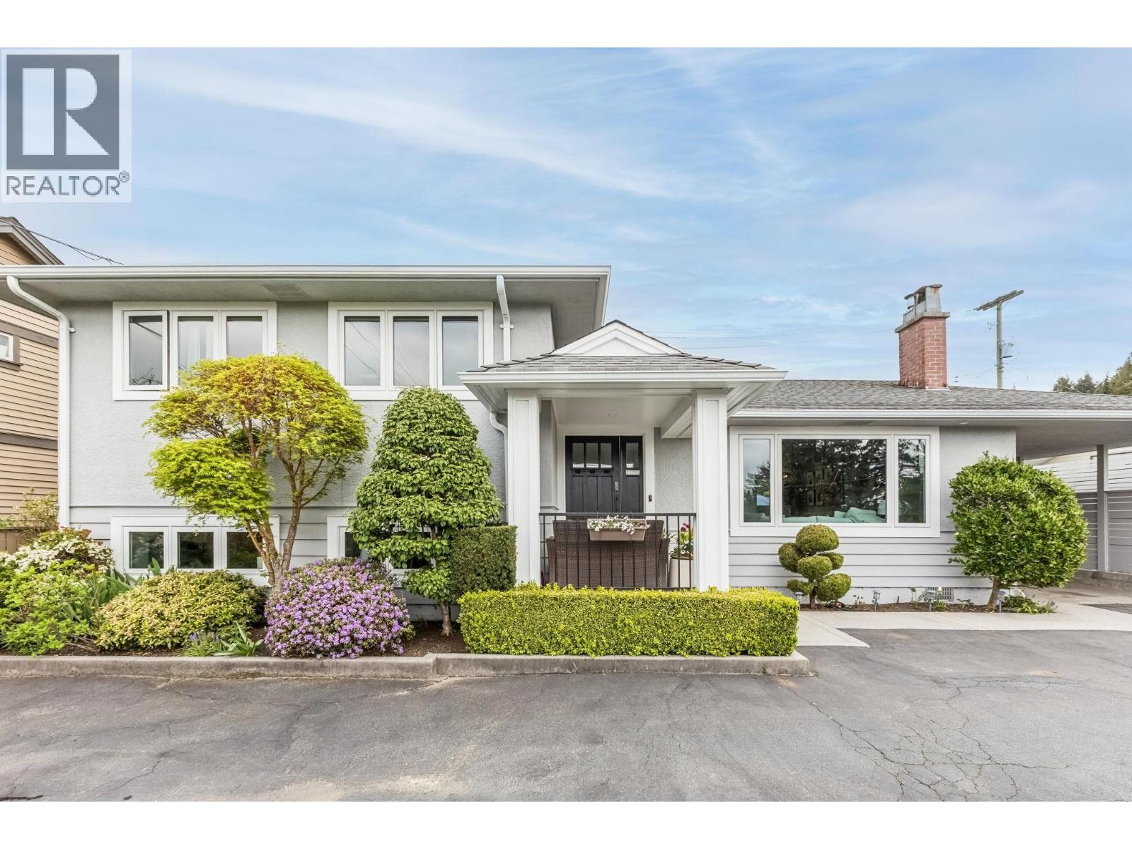 4384 HIGHLAND BOULEVARD