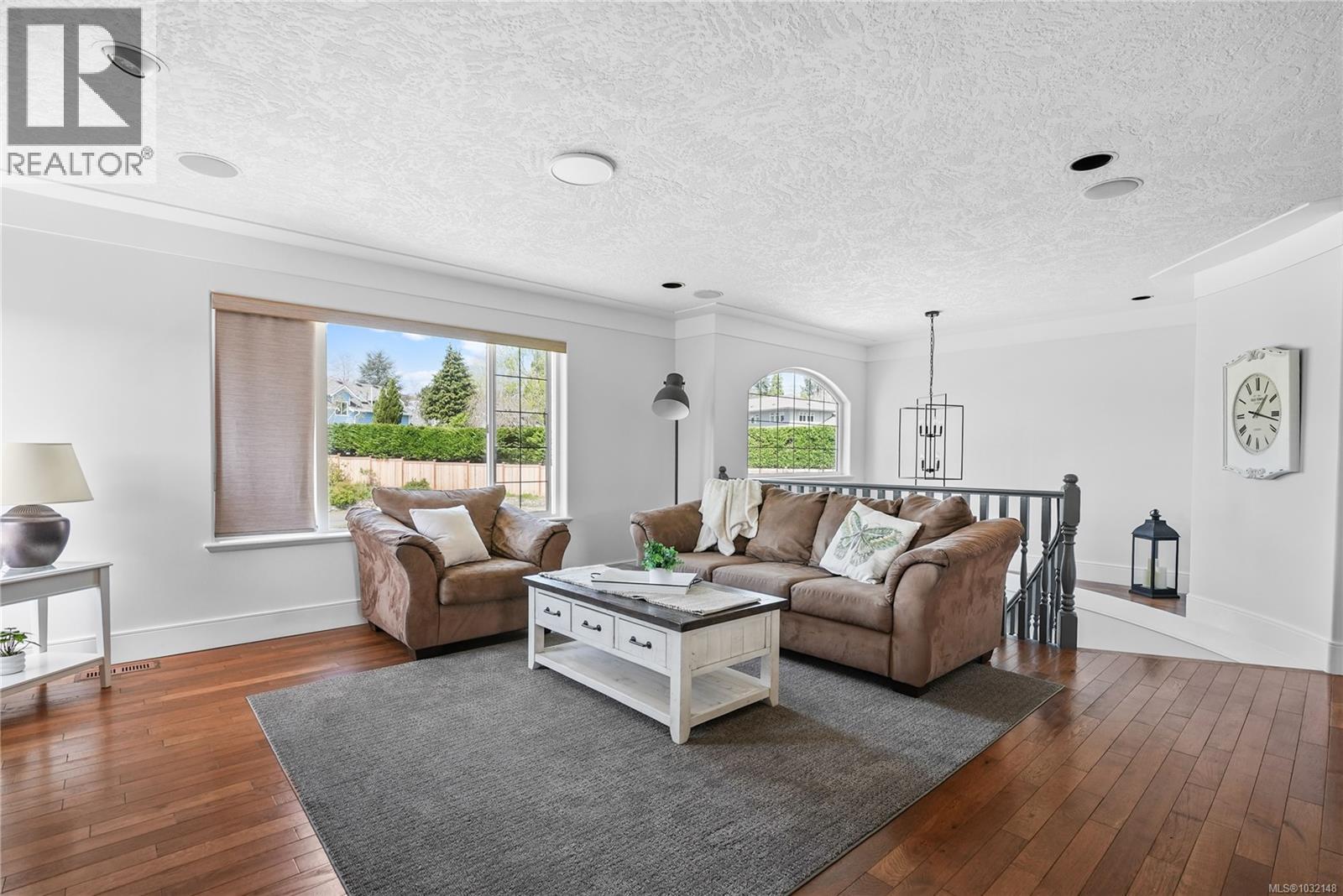  517 Pamela Place, Saanich