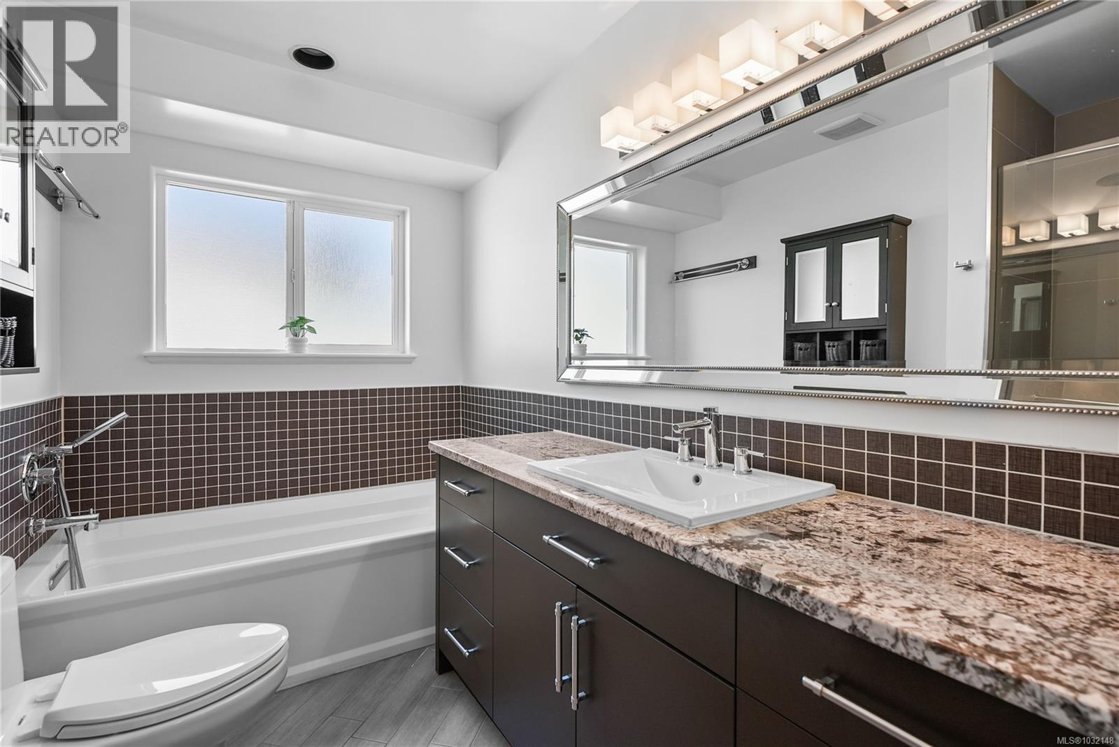  517 Pamela Place, Saanich