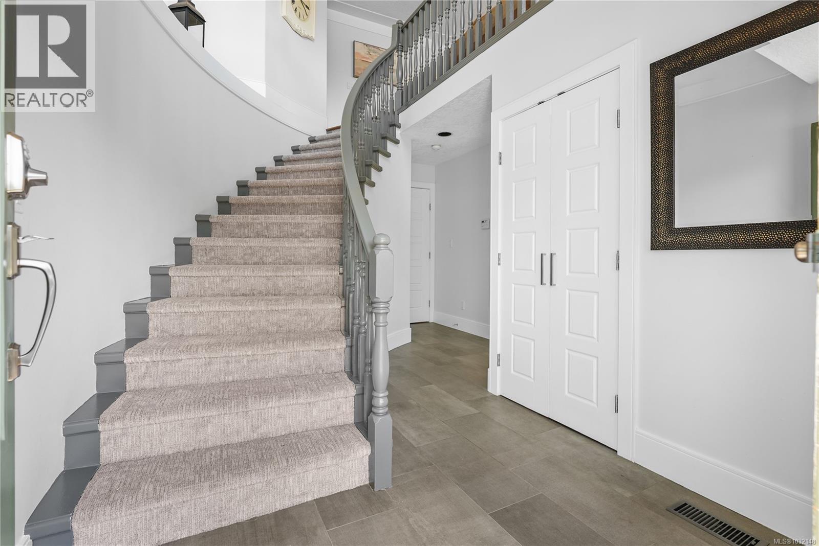  517 Pamela Place, Saanich