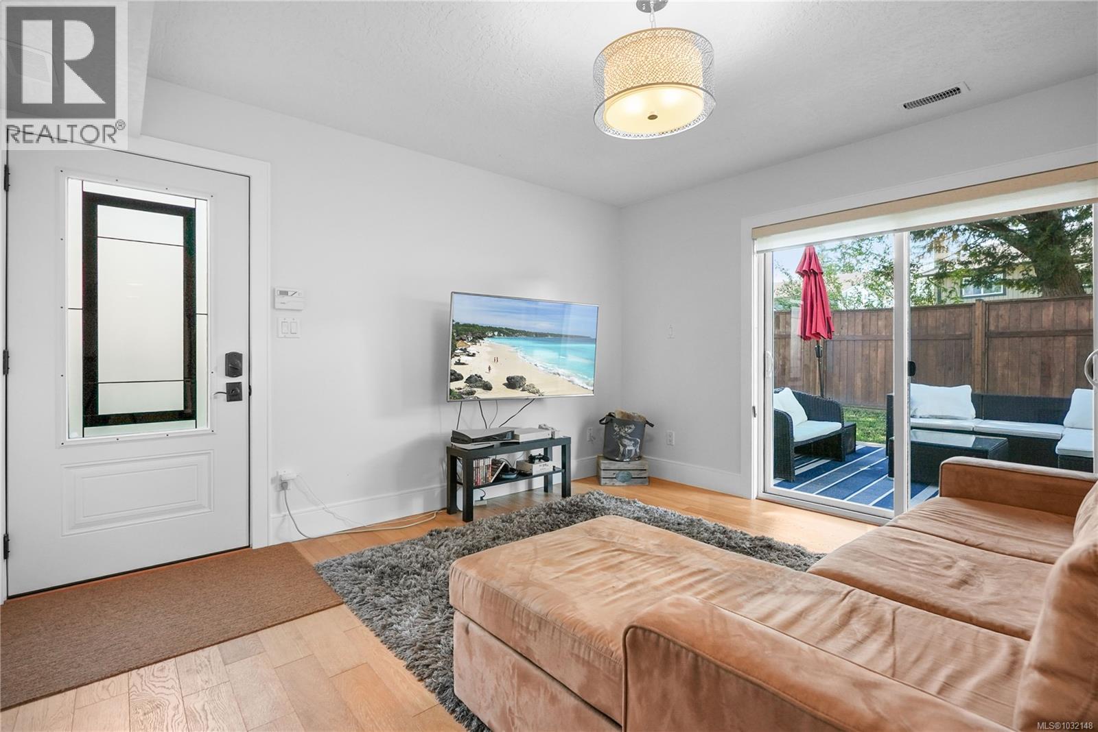  517 Pamela Place, Saanich