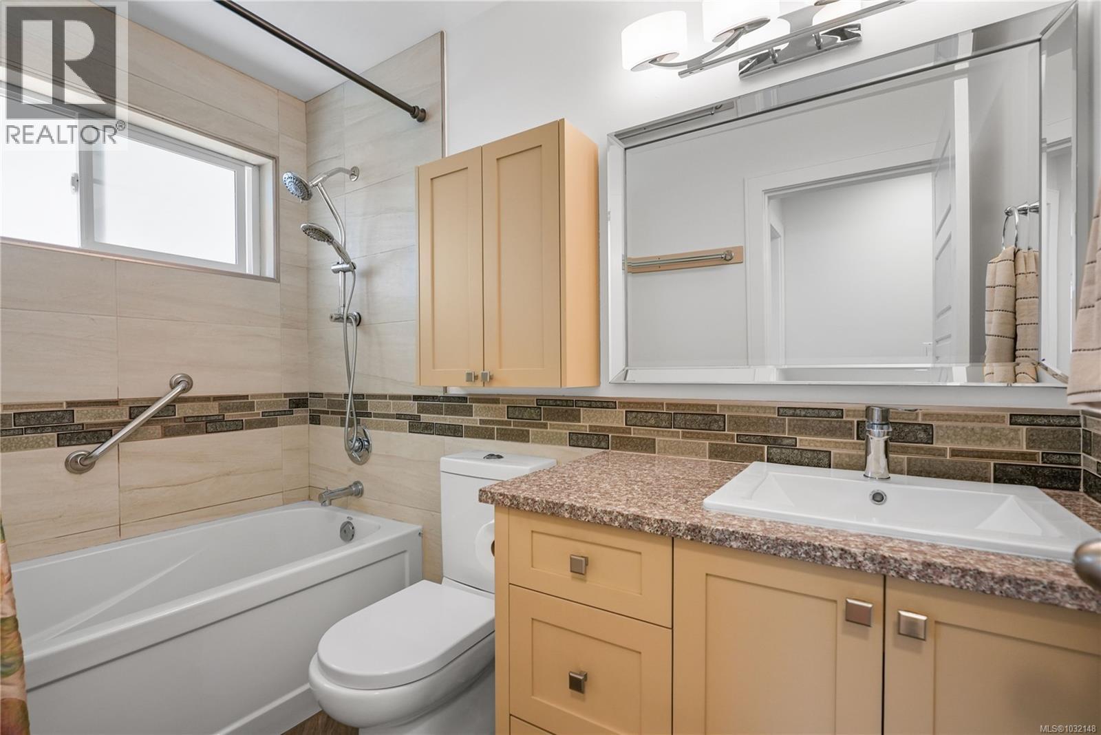 517 Pamela Place, Saanich