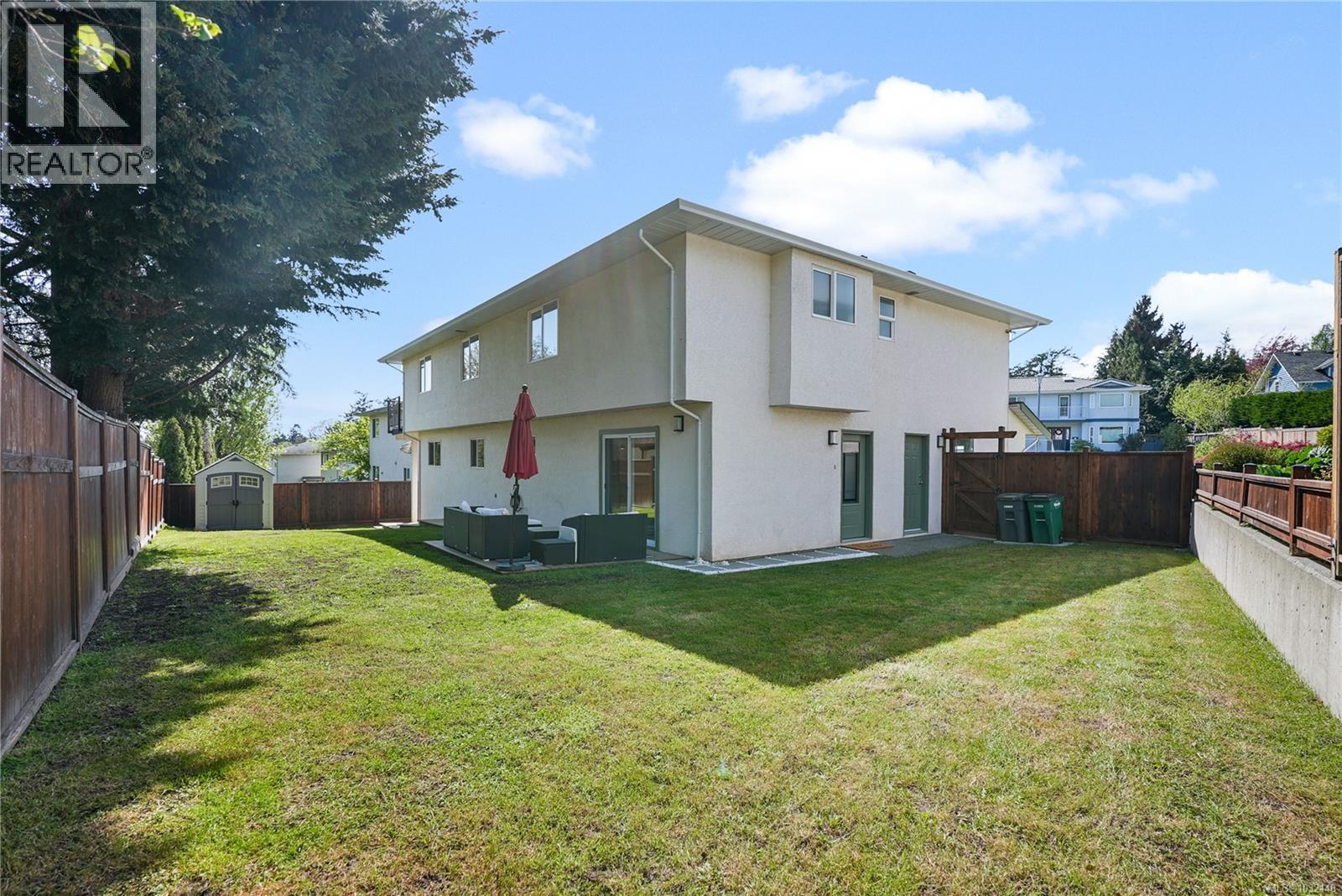  517 Pamela Place, Saanich