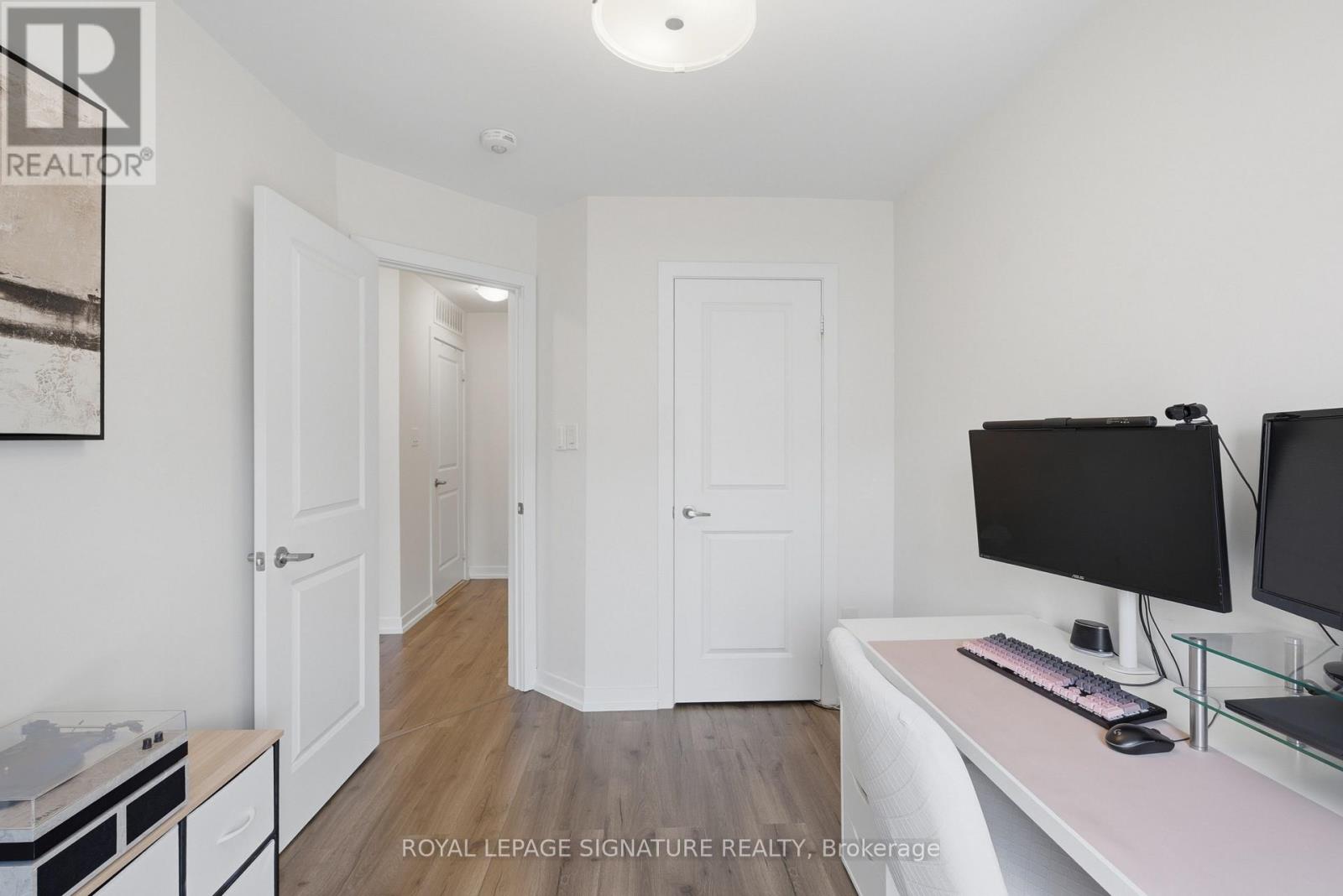 #50 2315 SHEPPARD AVENUE W - 14