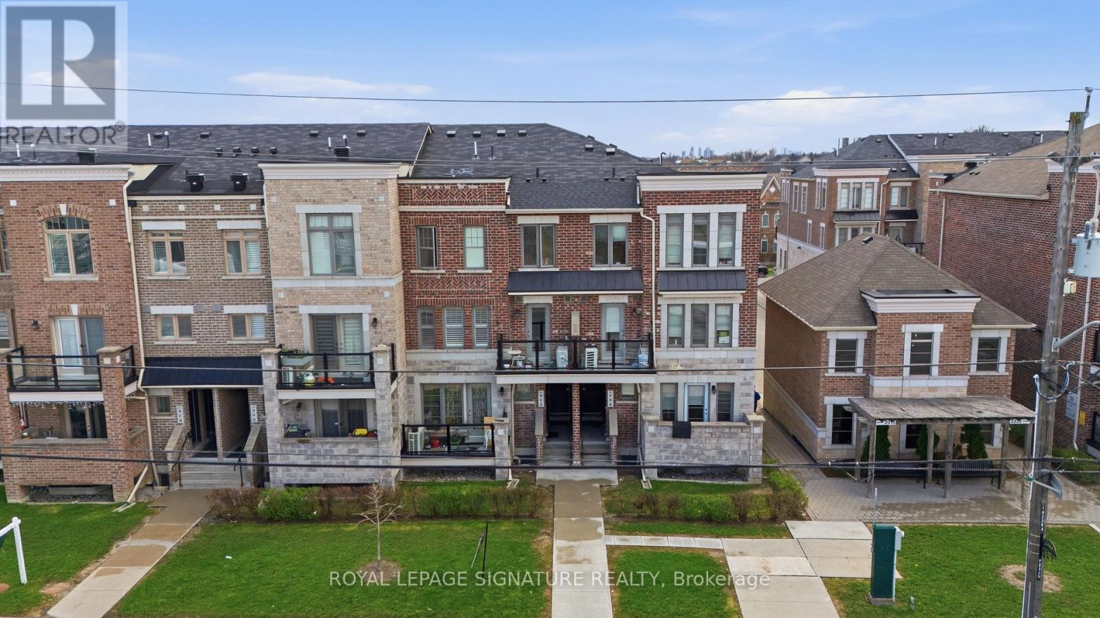 #50 2315 SHEPPARD AVENUE W - 18