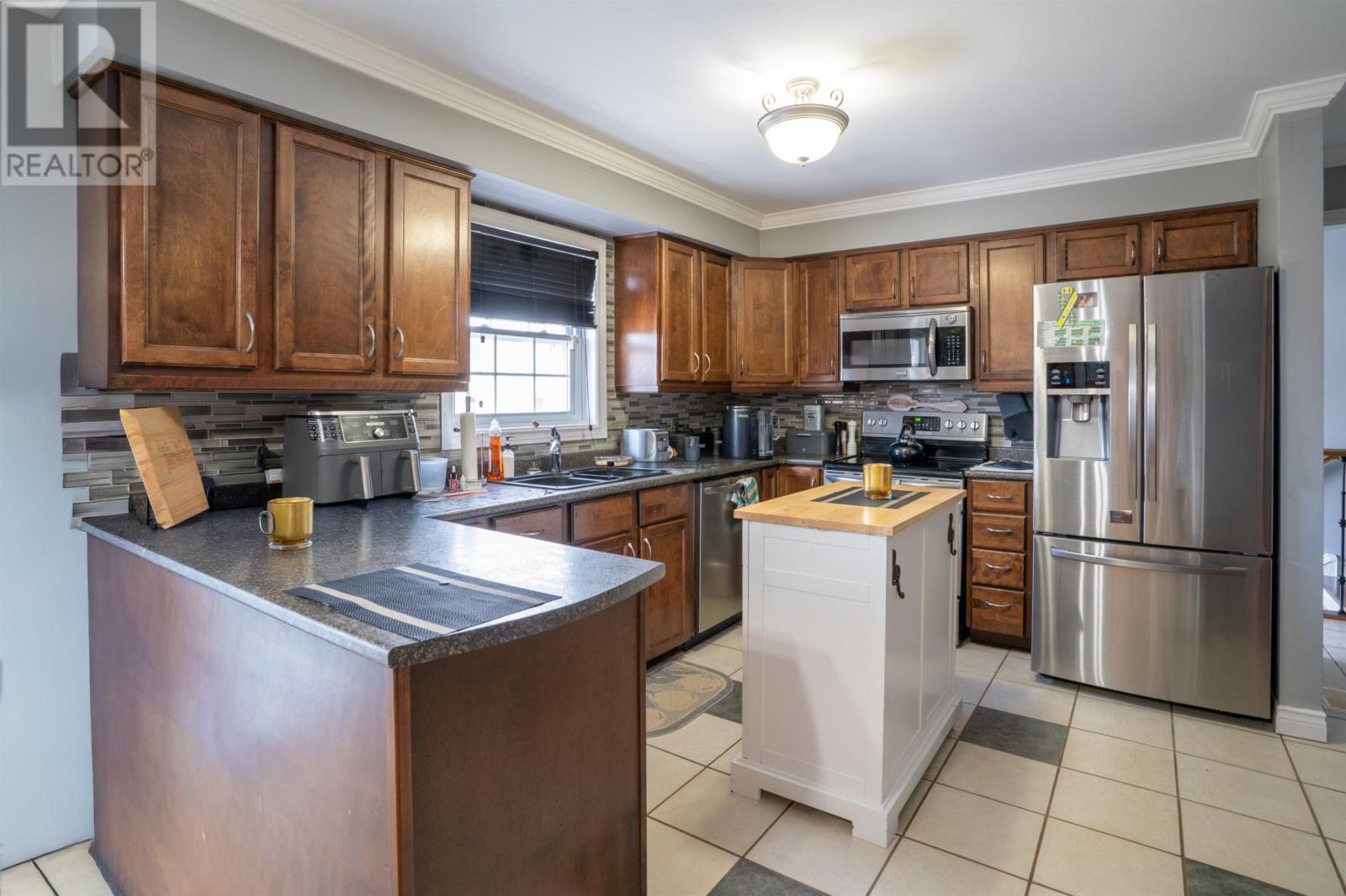76 Pleasant Street - 13