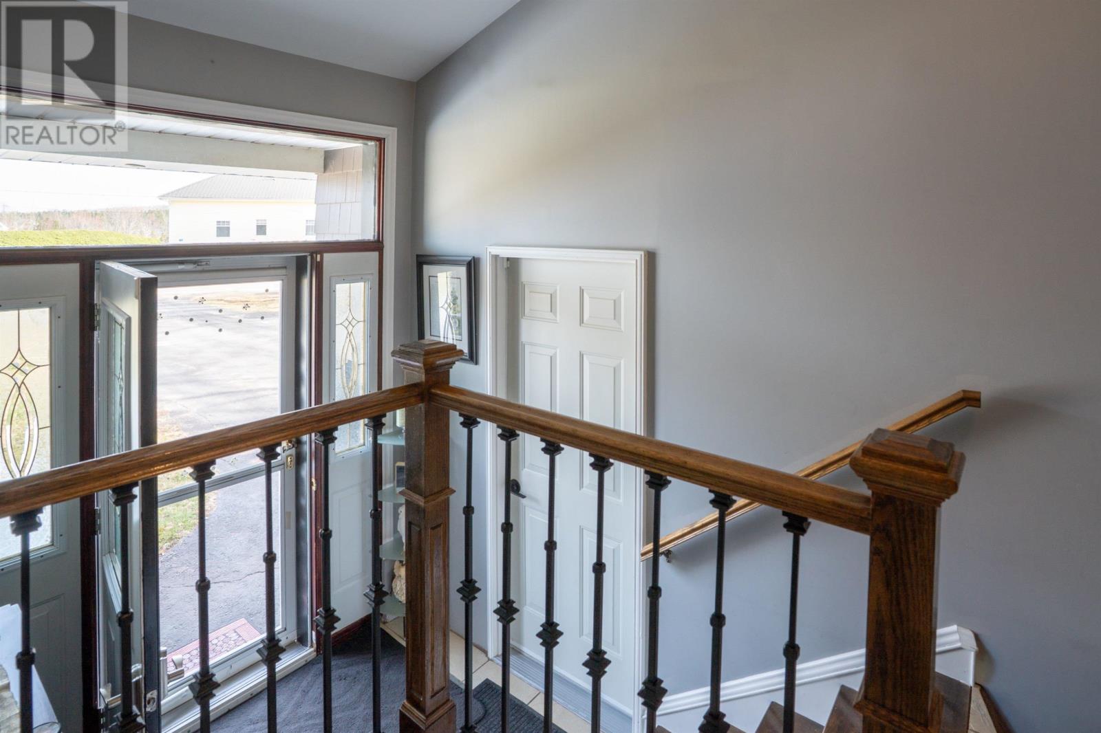 76 Pleasant Street - 10