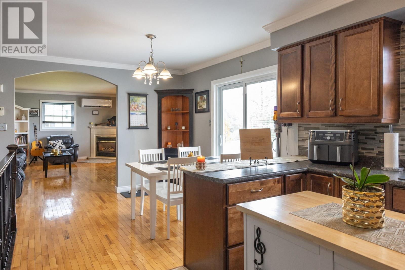 76 Pleasant Street - 15