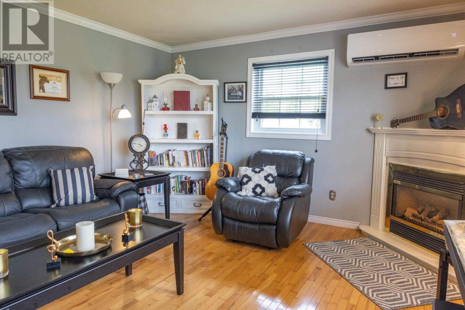 76 Pleasant Street - 19