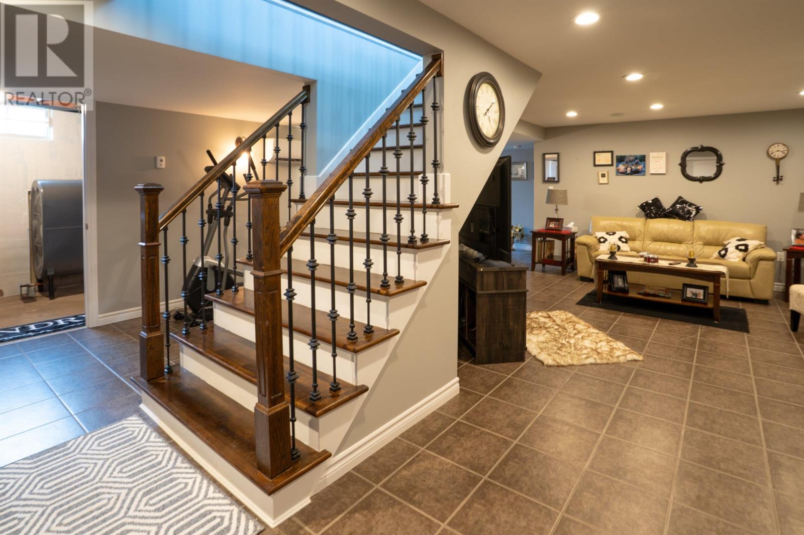 76 Pleasant Street - 29