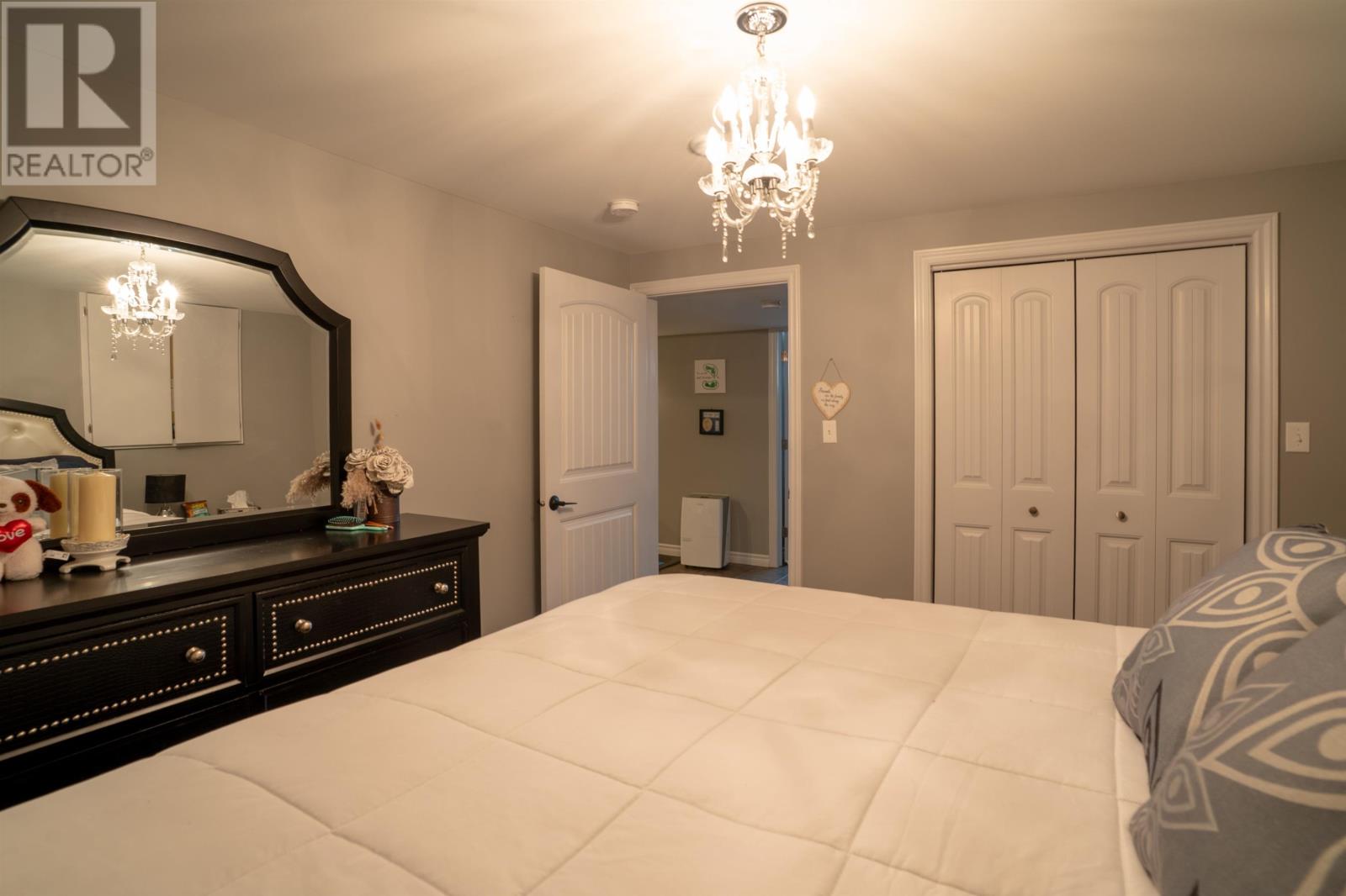 76 Pleasant Street - 34