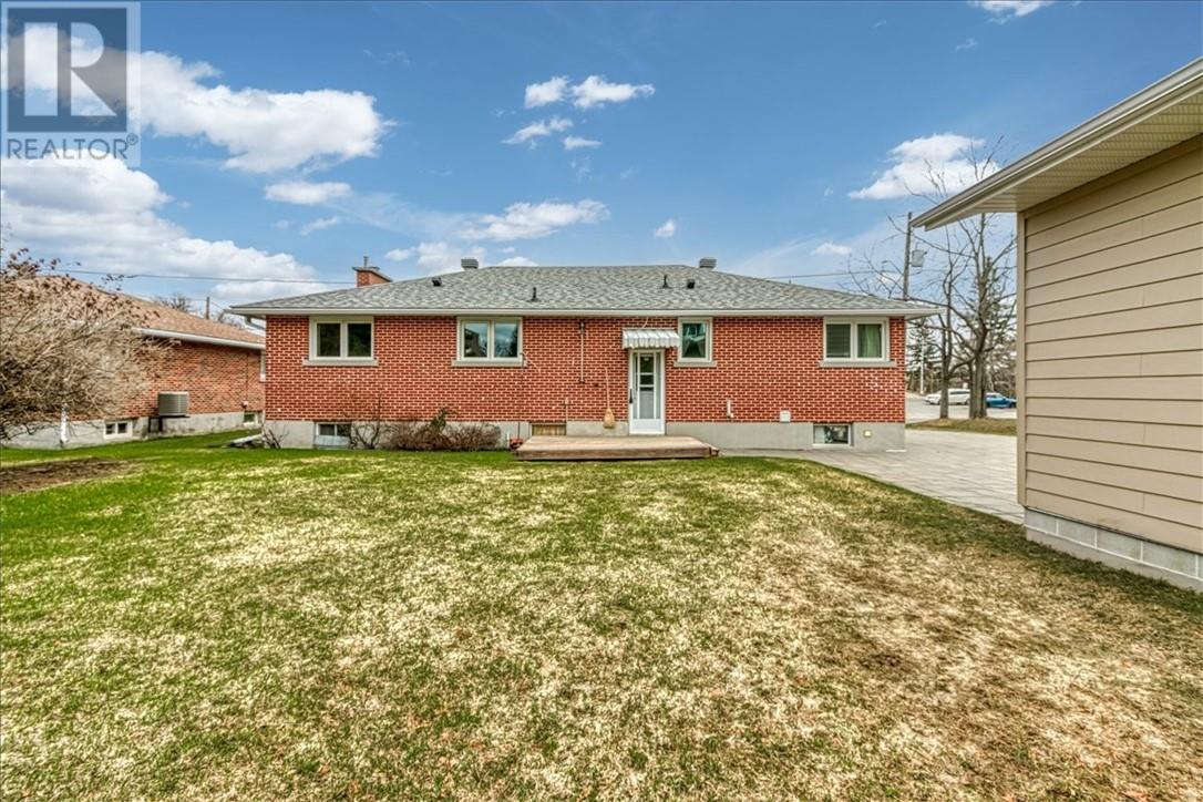 1415 Stephen Street, Sudbury, Ontario, P3E4L4 — Photo 4