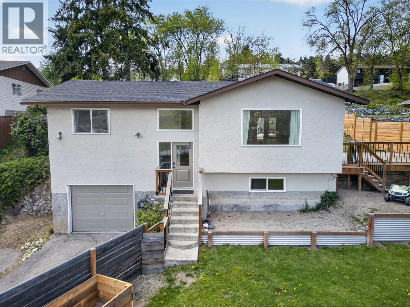  9742 Okanagan Centre Road East, Lake Country