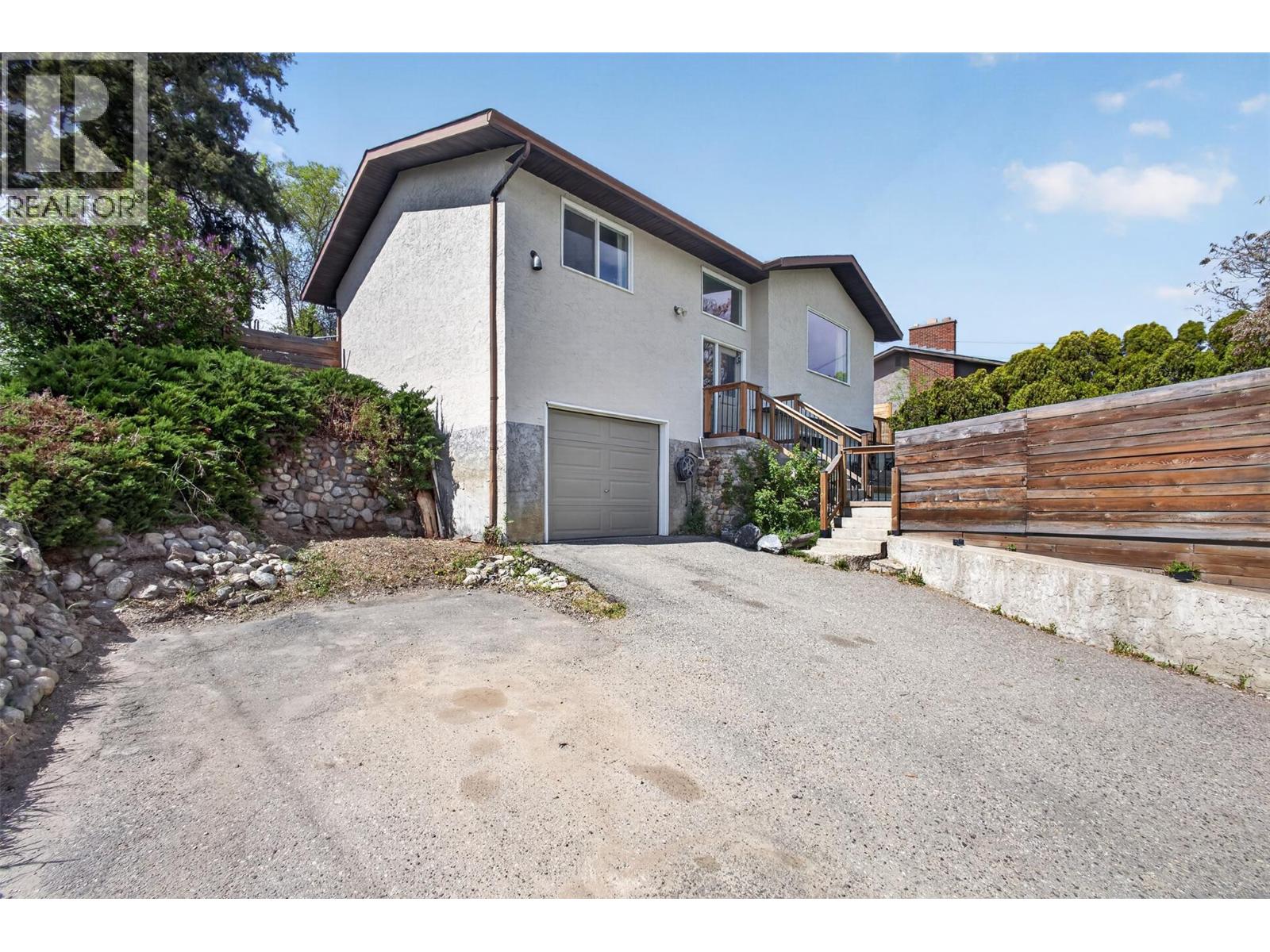  9742 Okanagan Centre Road East, Lake Country
