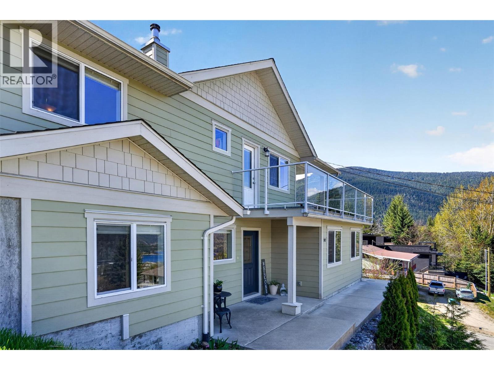 702 Richards Street - 3
