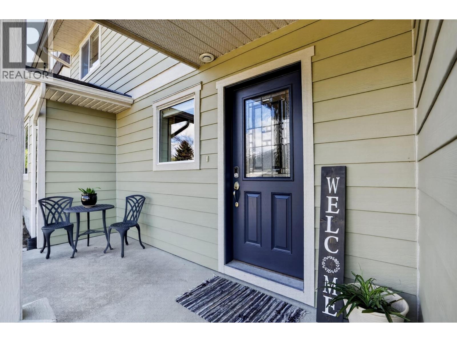 702 Richards Street - 4
