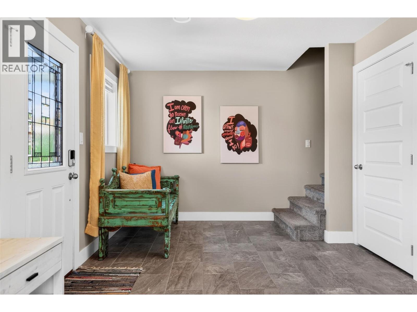 702 Richards Street - 6