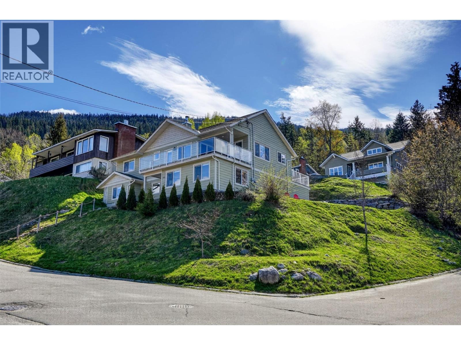 702 Richards Street - 60
