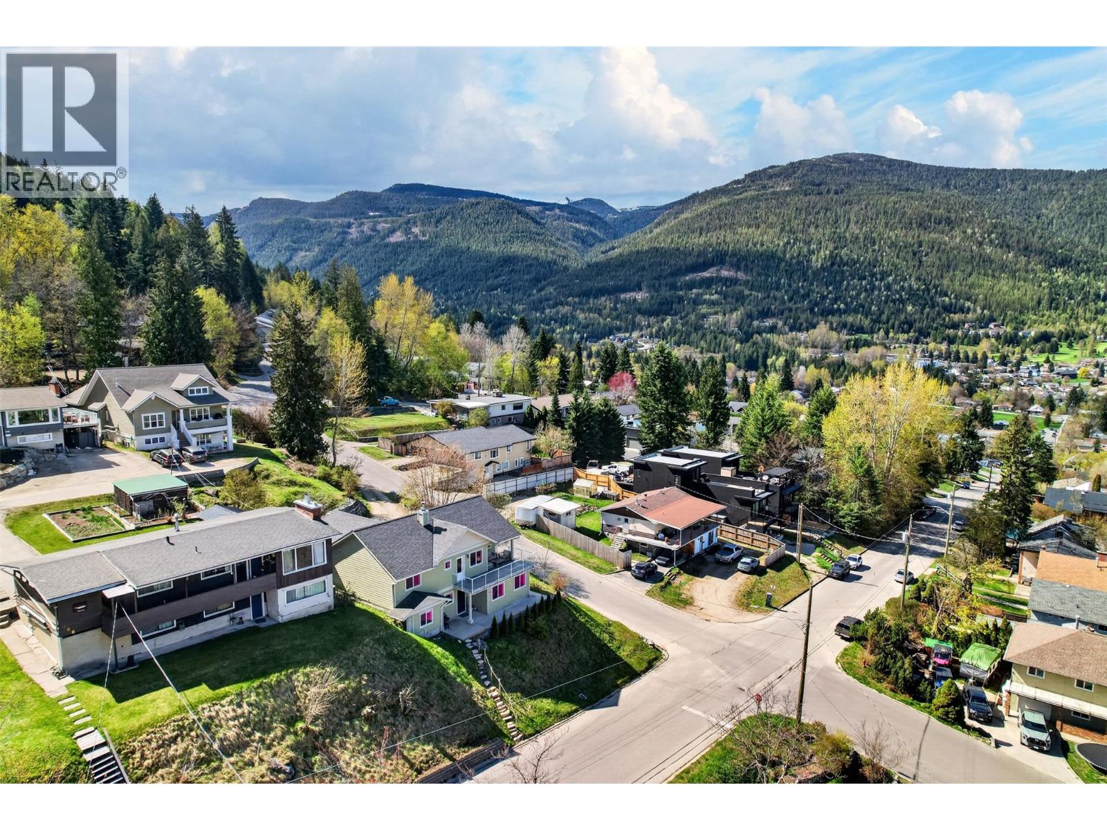 702 Richards Street - 68
