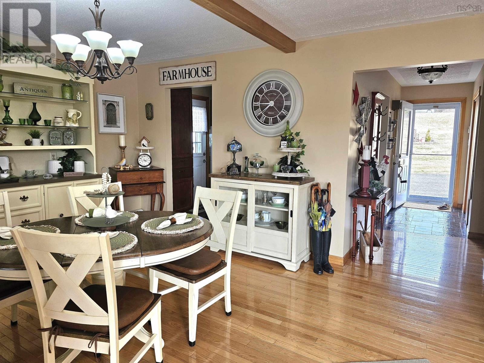 Property 28 of 41 of 868 Highway 105