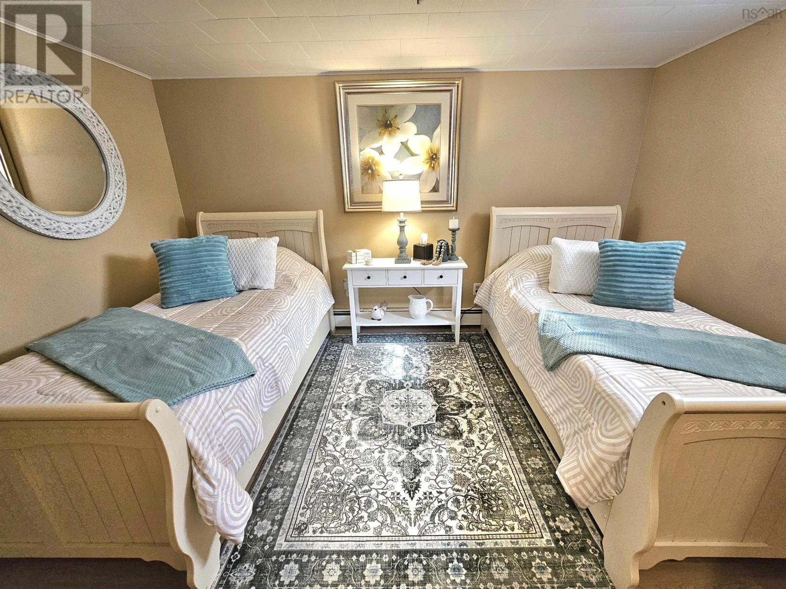 Property 38 of 41 of 868 Highway 105