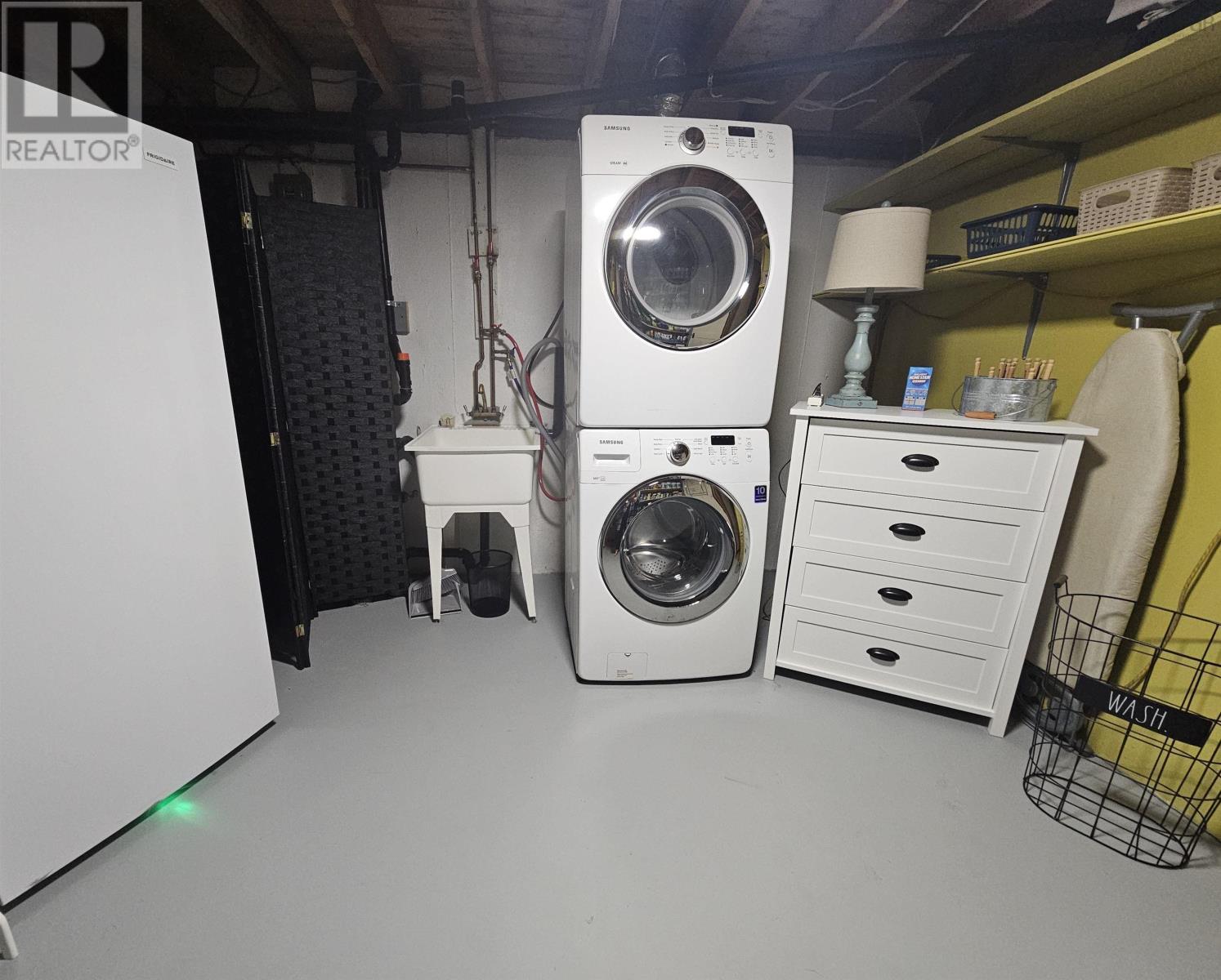 Property 41 of 41 of 868 Highway 105