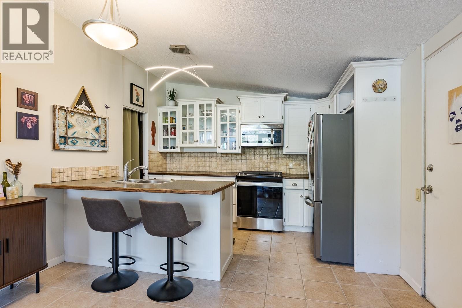 11 353 Boyce Crescent, Kelowna