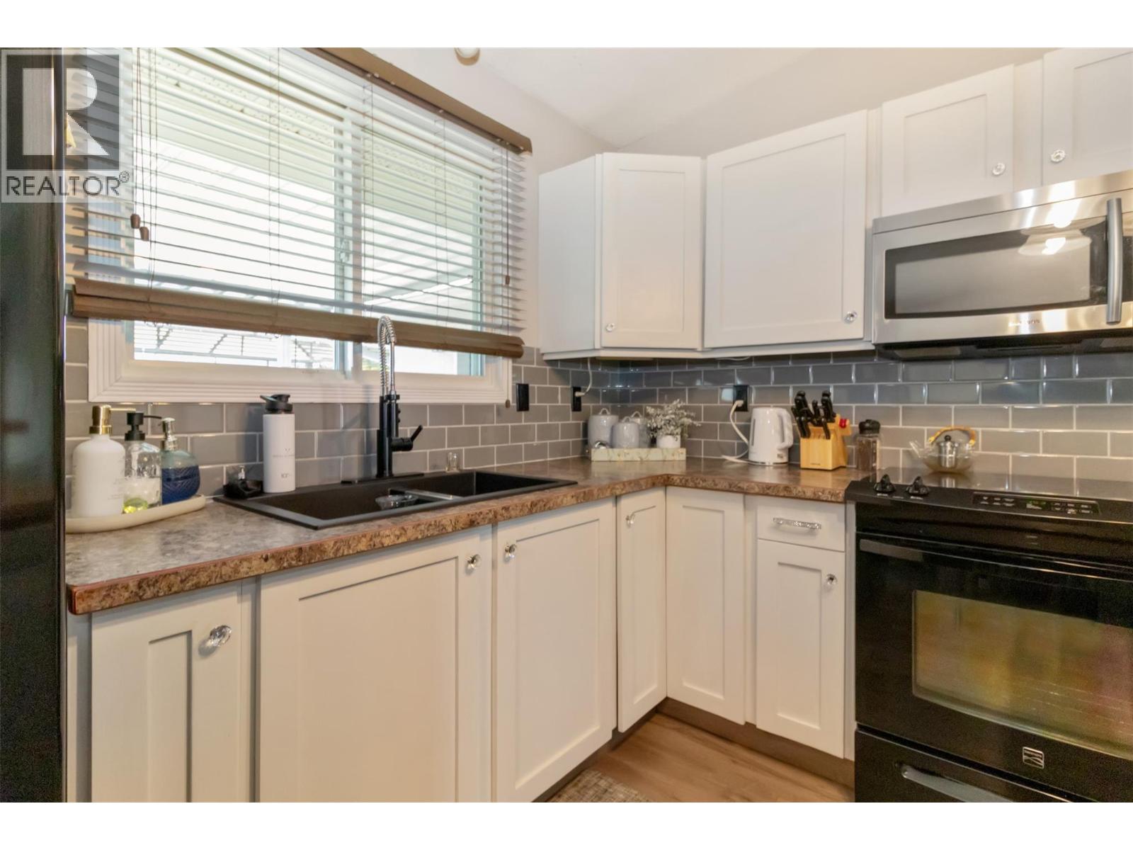  430 Dougall Road North, Kelowna