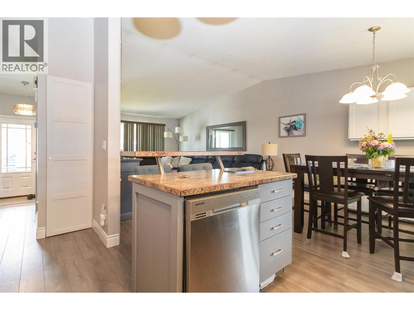  430 Dougall Road North, Kelowna