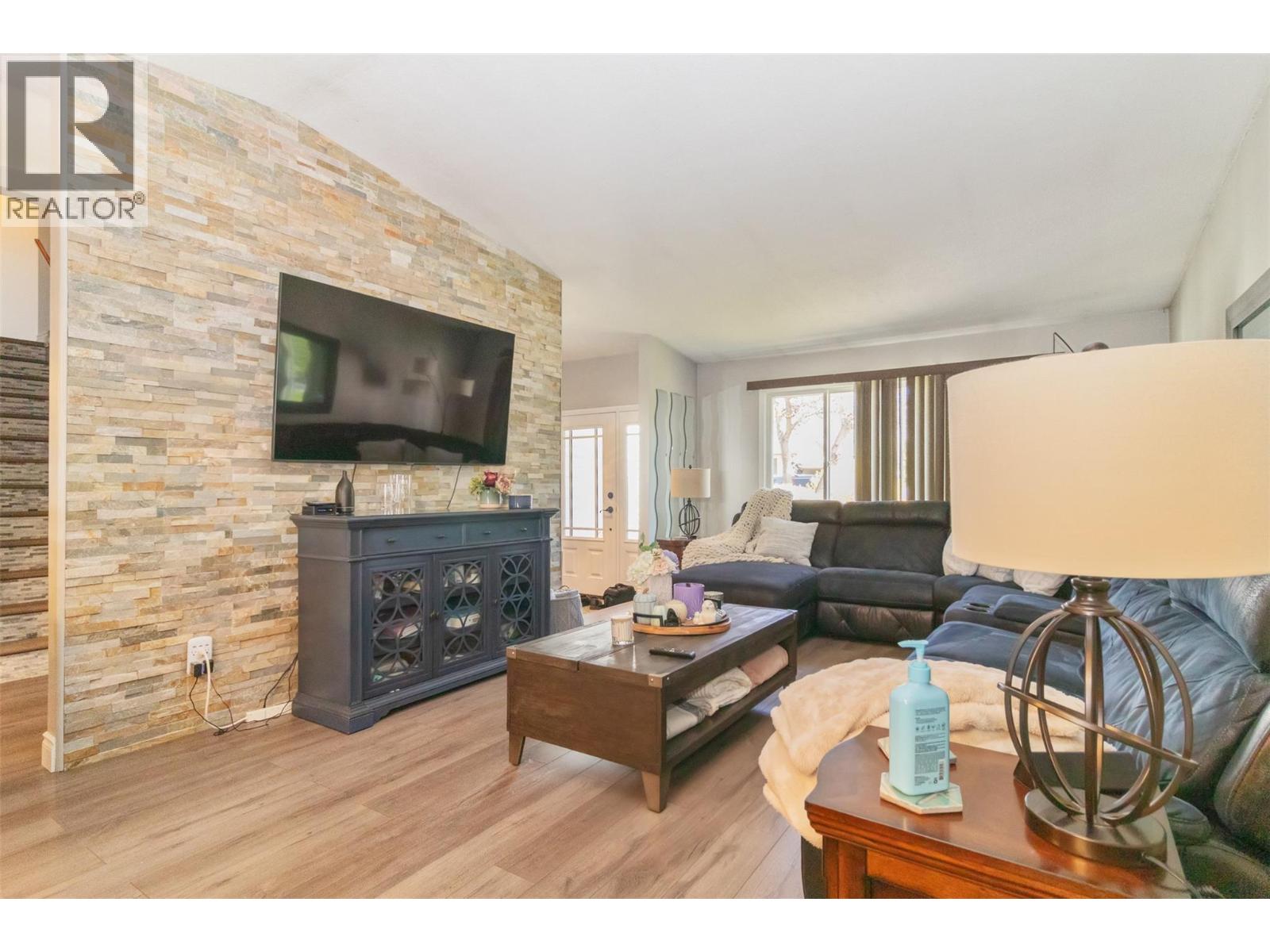  430 Dougall Road North, Kelowna