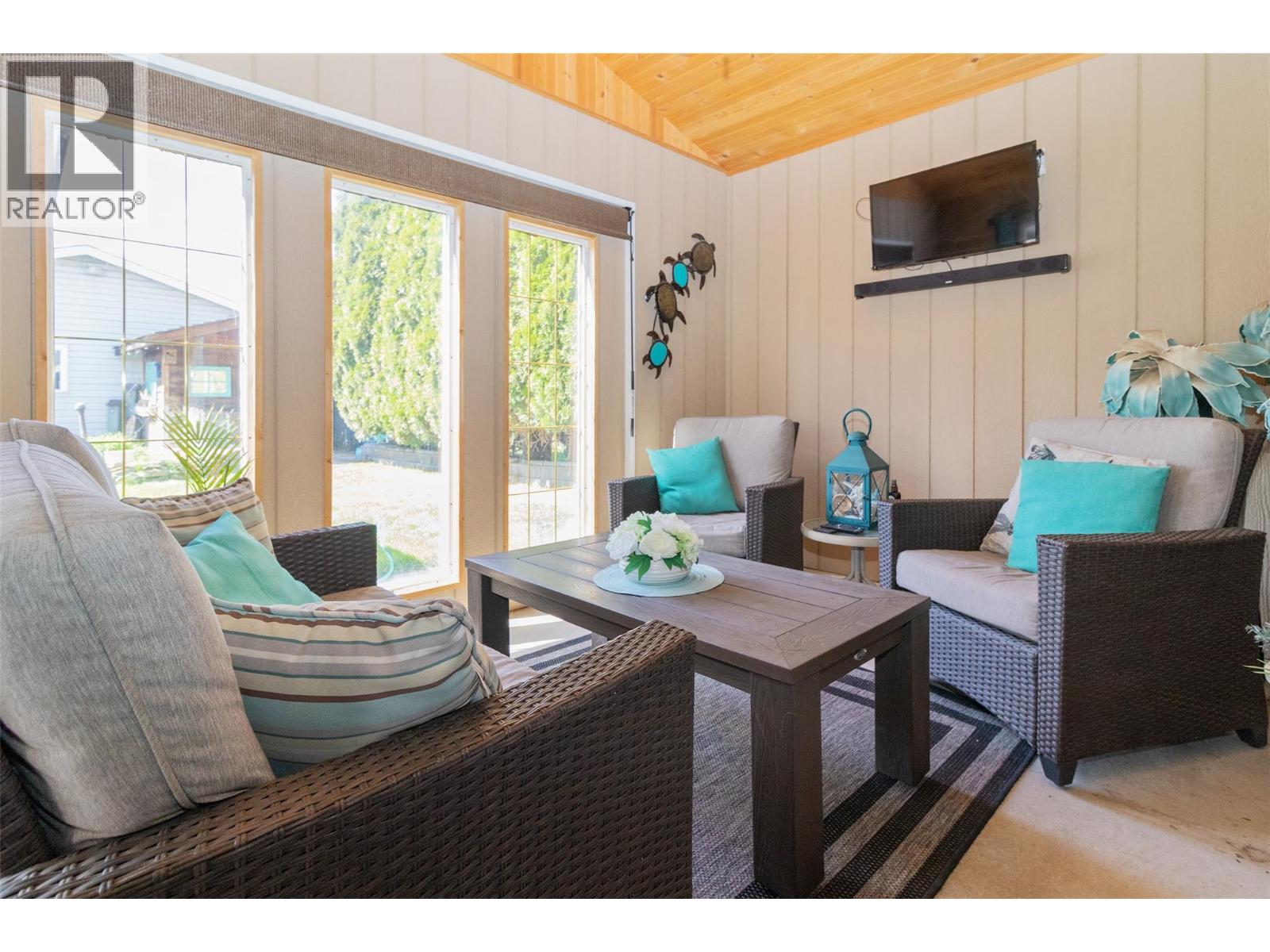  430 Dougall Road North, Kelowna