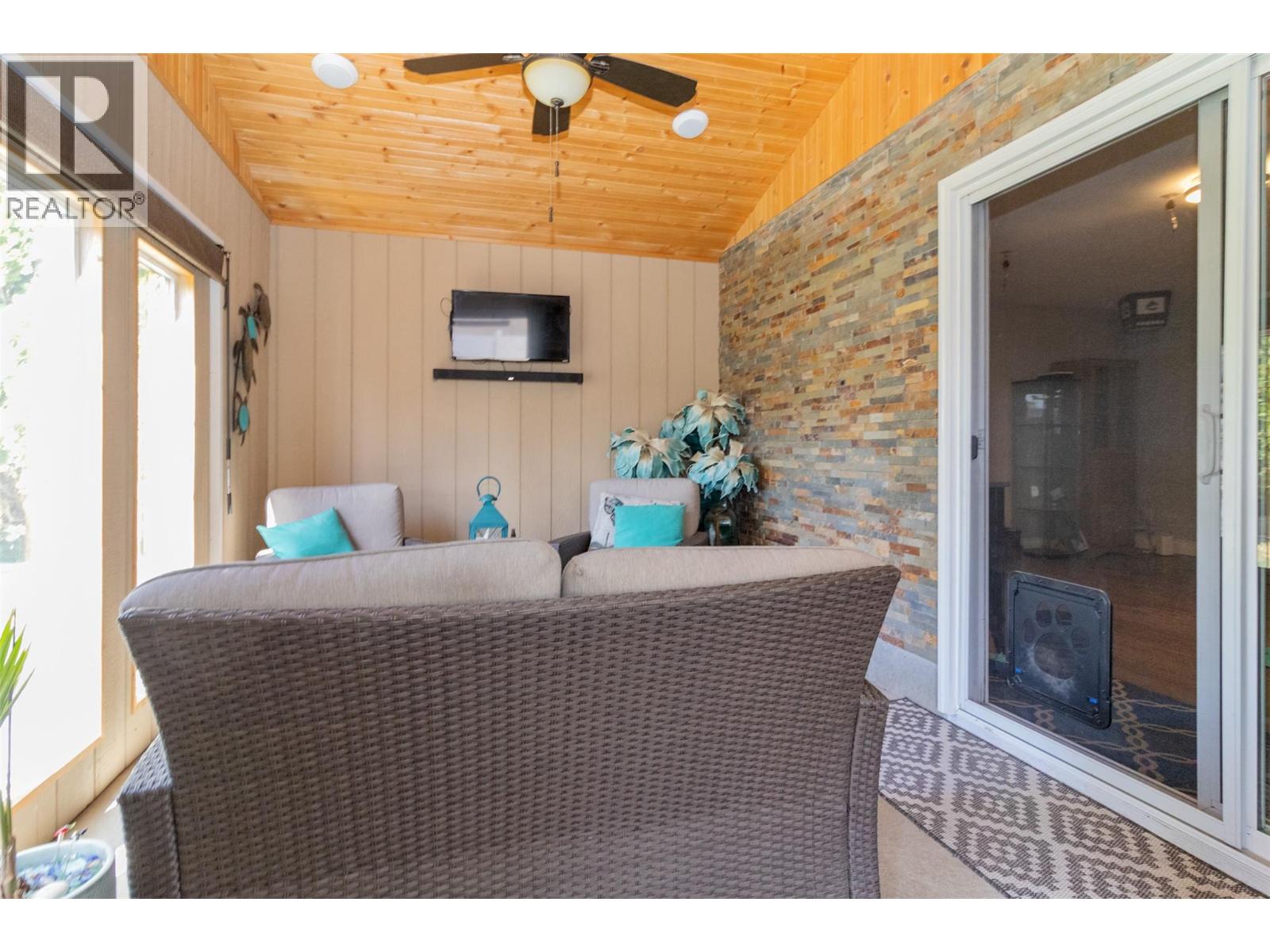  430 Dougall Road North, Kelowna