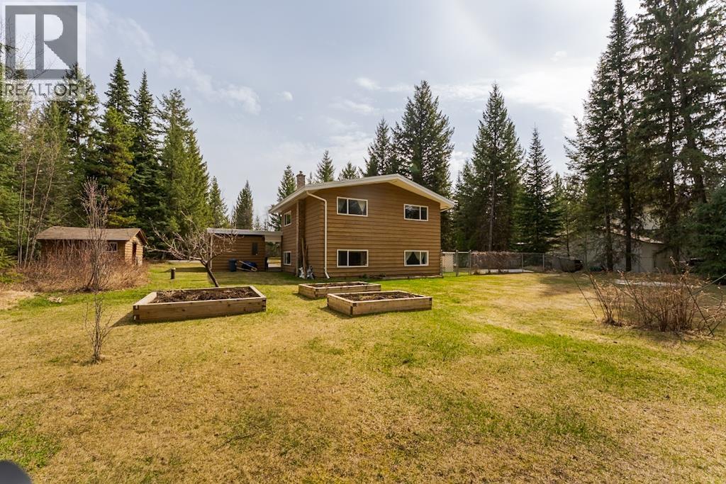 3655 RIVERVIEW ROAD - 37