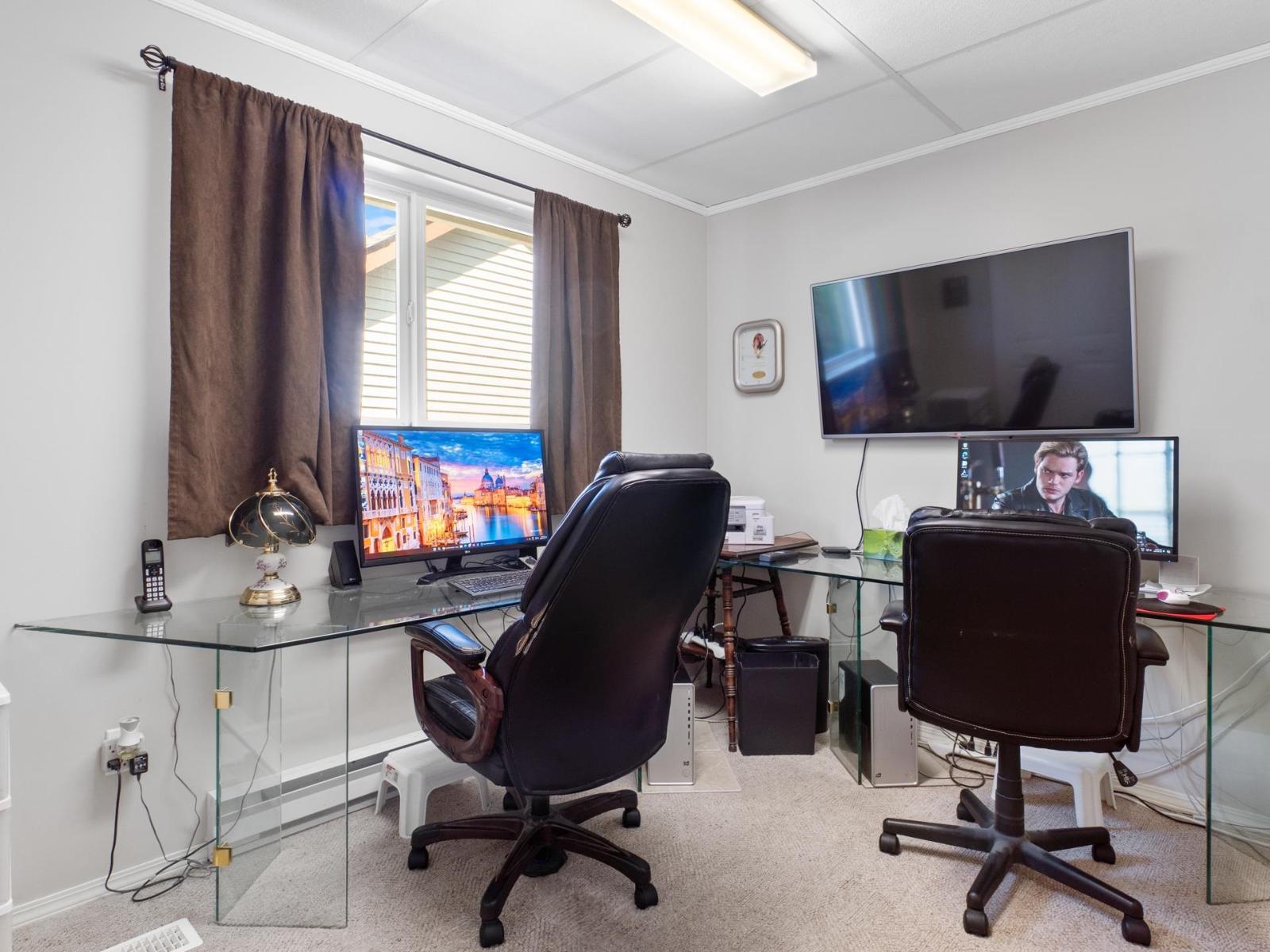 336 CHESTNUT AVENUE, Harrison Hot Springs, Harrison Hot Springs