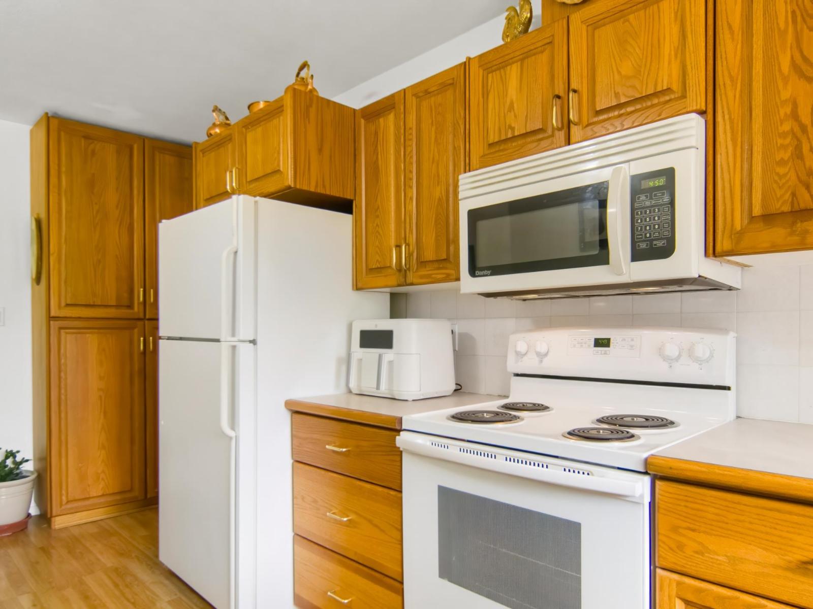 336 CHESTNUT AVENUE, Harrison Hot Springs, Harrison Hot Springs