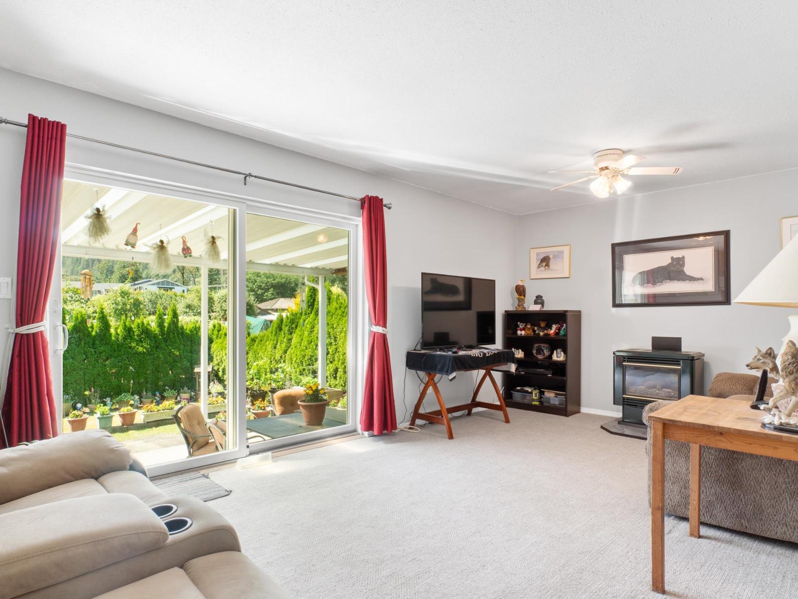 336 CHESTNUT AVENUE, Harrison Hot Springs, Harrison Hot Springs
