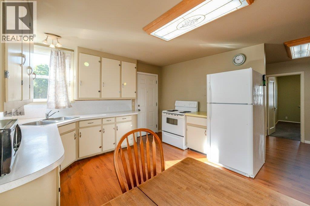 470 Heales Avenue - 3