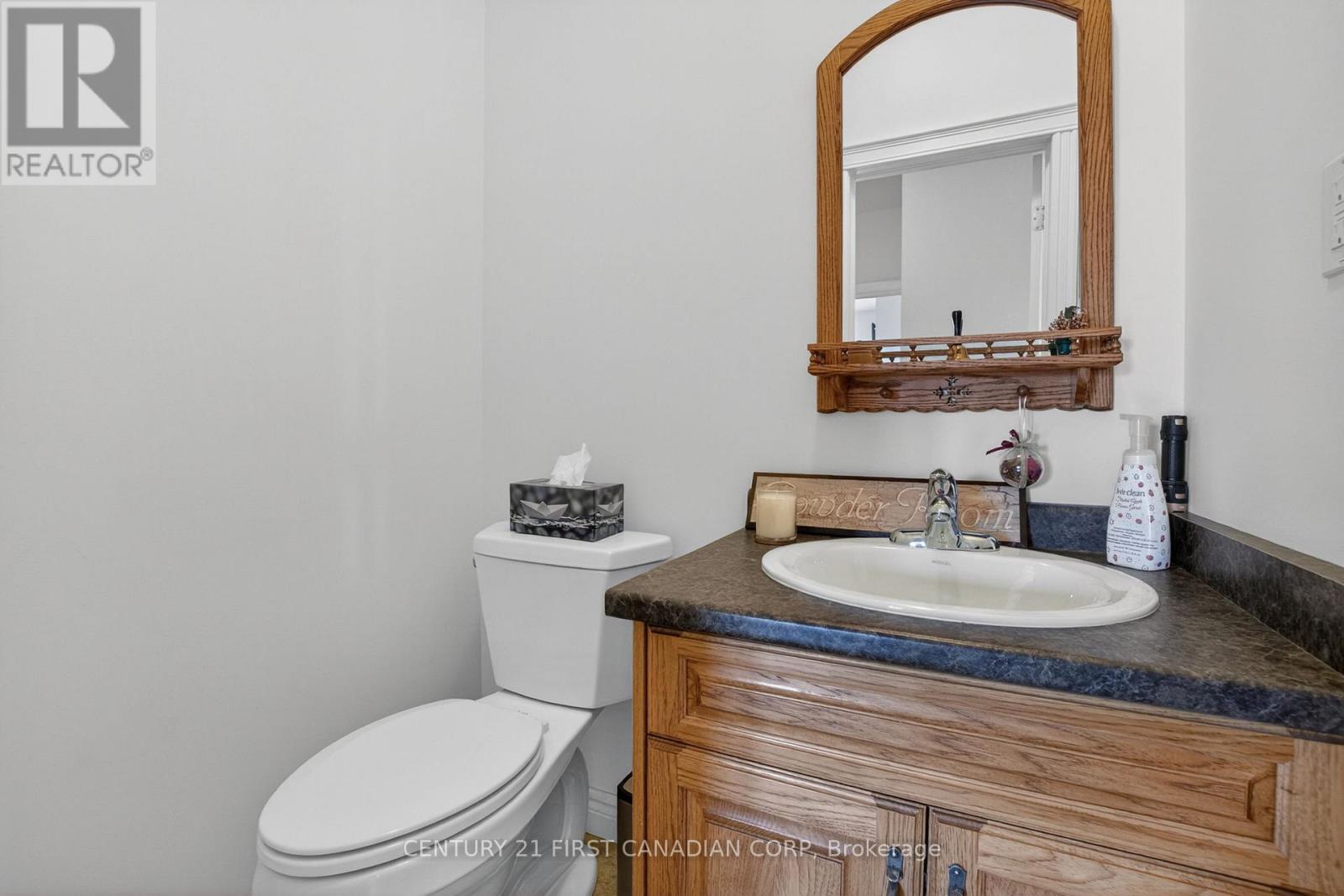 653 PETER STREET - 15