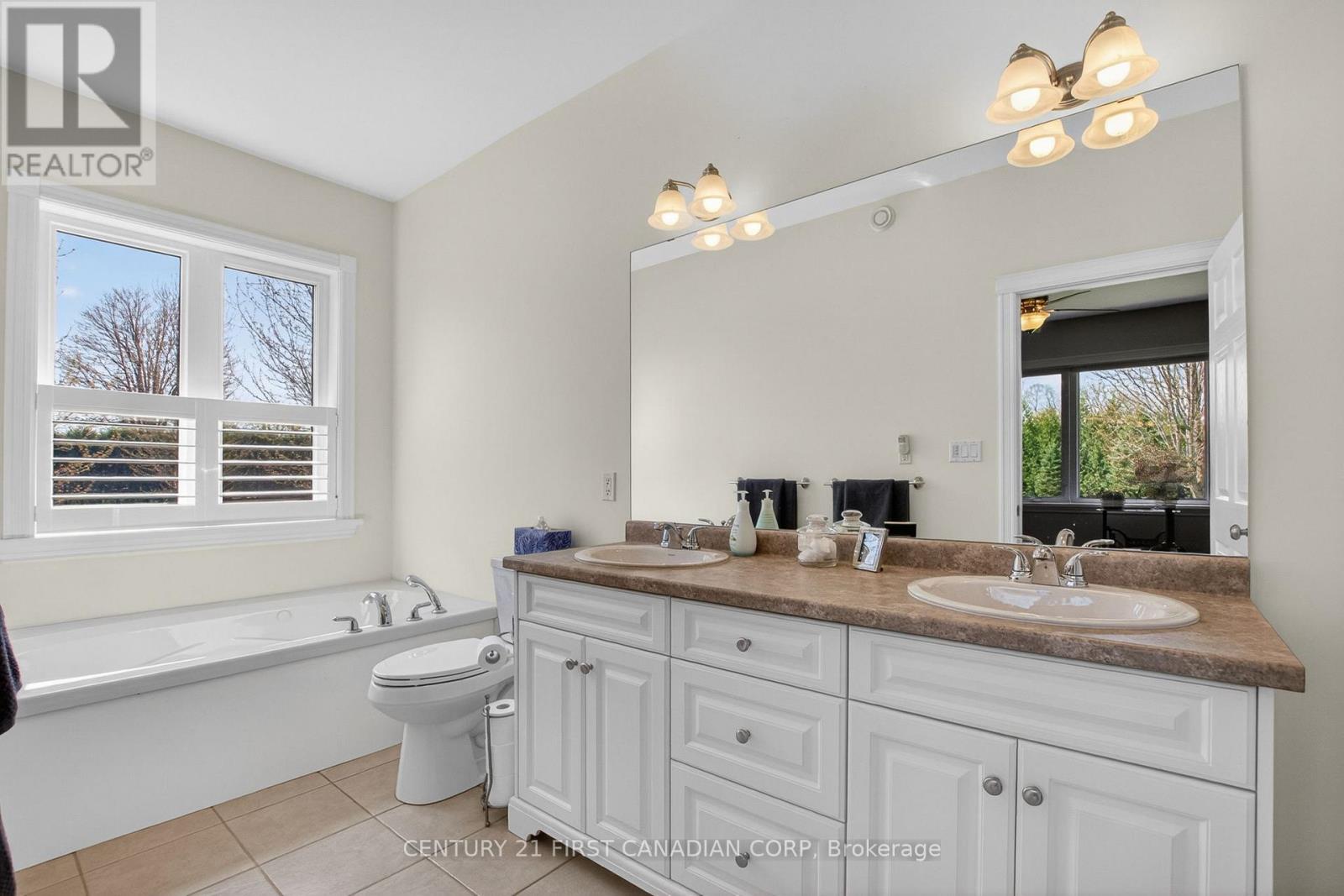 653 PETER STREET - 18