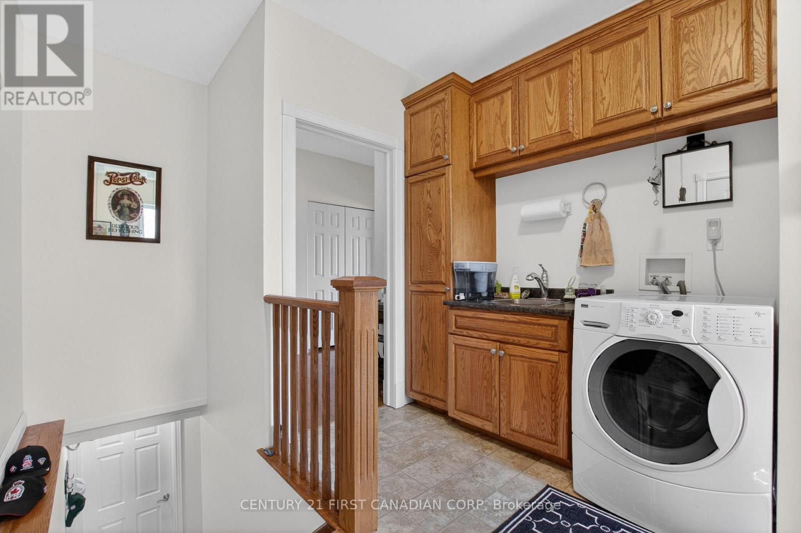653 PETER STREET - 22